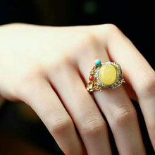 Load image into Gallery viewer, Floral Butterscotch Amber Gem Sterling Silver Ring